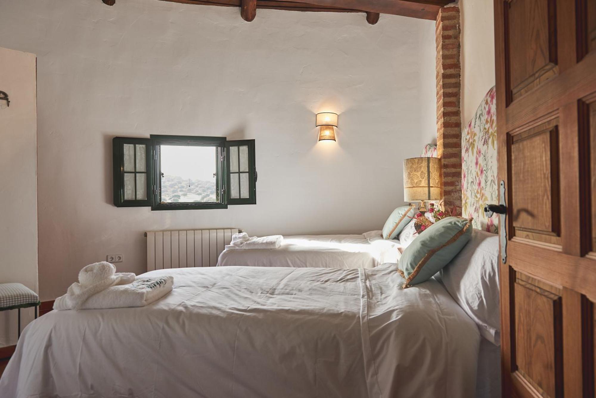 Alojamiento Turistico- Agroturismo Dehesa La Pared Chillon Exterior foto