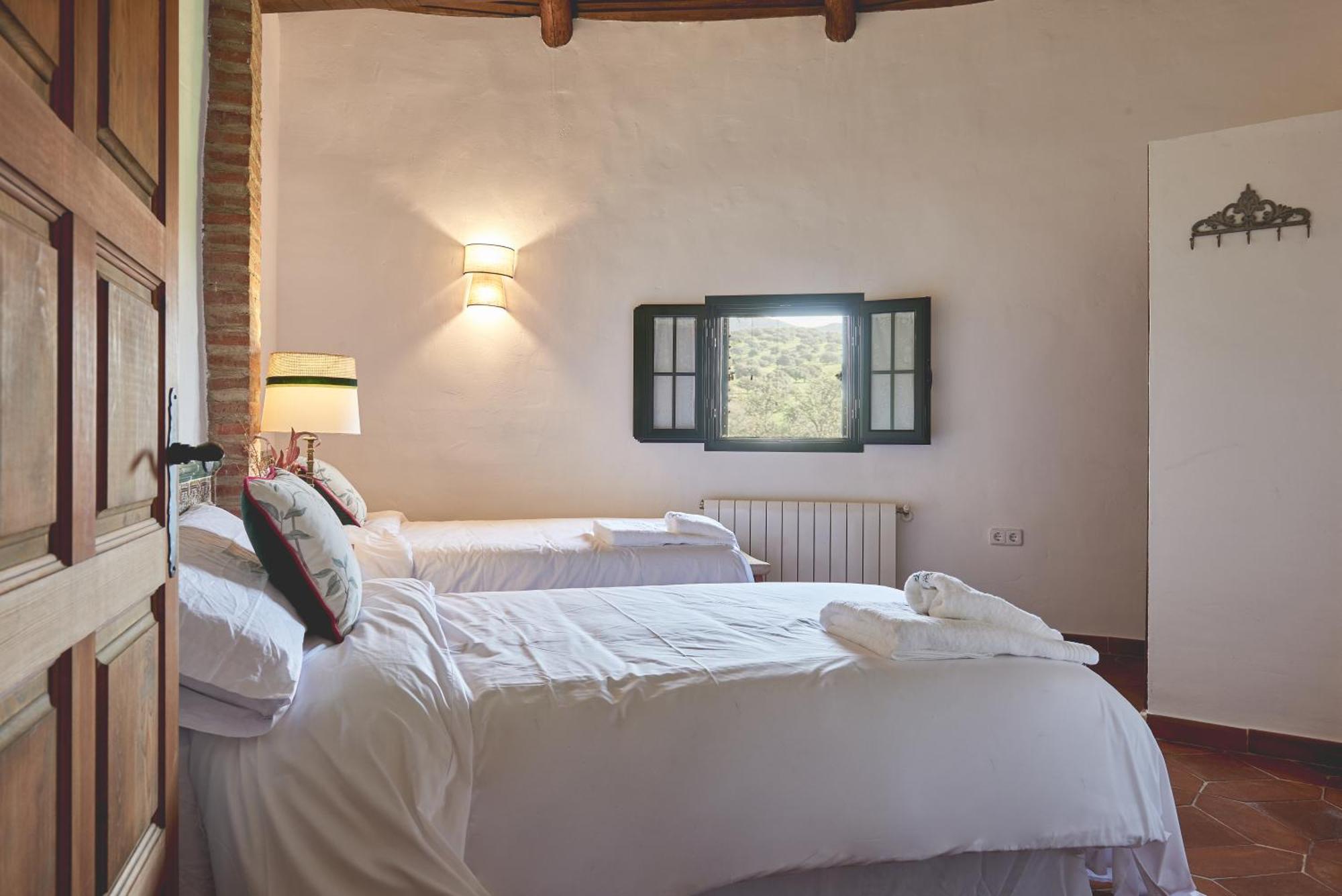 Alojamiento Turistico- Agroturismo Dehesa La Pared Chillon Exterior foto